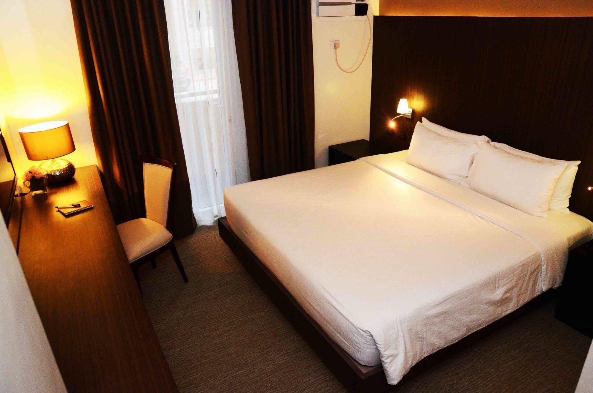 Stradella Hotel Pasig City Εξωτερικό φωτογραφία